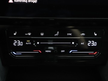 Volkswagen Arteon Fastback Facelifting 2.0 TSI 280KM 2021 Volkswagen Arteon Shooting Brake 2.0 TSI 280km 4mo, zdjęcie 13