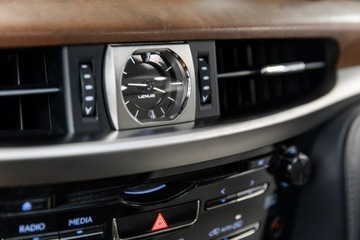 Lexus LX IV (570) 5.7 V8 367KM 2019 Lexus LX570 V8 367 KM Salon Polska. Bezwypadek., zdjęcie 32