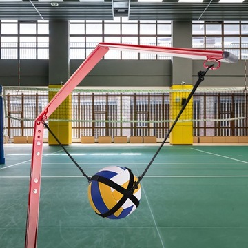 Тренер по волейболу Спайк дал девочкам-подросткам порцию