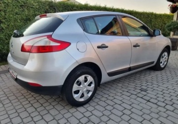 Renault Megane II Sedan 1.6 16V 110KM 2009 Renault Megane Renault Megane Renault Megane 1.6I 110PS Zadbane 1.6 Benzyna, zdjęcie 17