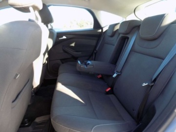 Ford Focus III Kombi 1.0 EcoBoost 125KM 2012 Ford Focus BIALOLEKA 1.0 Eco Boost (125 KM), 2012r. prod. KOMIS TYSIAK, zdjęcie 7