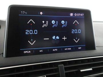 Peugeot 3008 II Crossover 1.5 BlueHDI 130KM 2018 Peugeot 3008 Virtual Navi Czujniki parkowania, zdjęcie 22