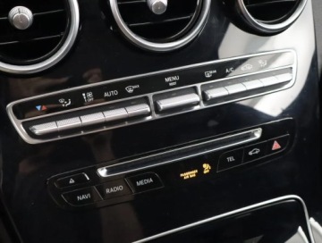 Mercedes Klasa C W205 Kombi 220 BlueTEC 170KM 2015 Mercedes C C 220 d, 167 KM, Automat, Skóra, Navi, zdjęcie 12