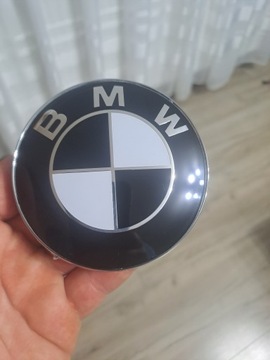 BMW ZNAKY NA KAPOTA KRYT 51148132375 ČERNÁ 82MM