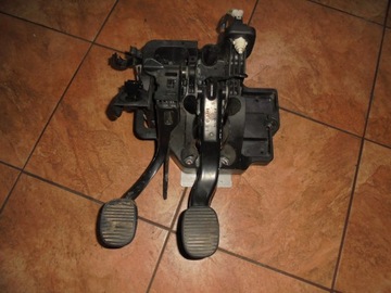 FIAT STILO 1.9JTD 03' PEDAŁY SPRZĘG HAM 3801920006