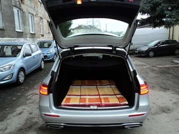 Mercedes Klasa E W213 Kombi 2.0 220d 194KM 2018 Mercedes E 220 sprzedam e klase z 2018r 2.0 DIASEL, zdjęcie 9