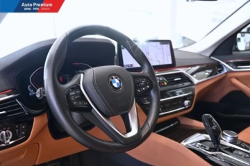 BMW Seria 5 G30-G31 Limuzyna Facelifting 3.0 540d 340KM 2021 BMW Seria 5 540d xDriveRepair InclusiveService InclusiveLuxury Line 3.0, zdjęcie 4