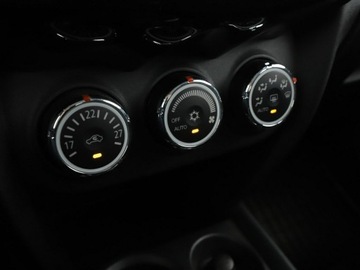 Mitsubishi ASX I SUV Facelifting 1.6 117KM 2015 Mitsubishi ASX Klimatyzacja Podgrzewane fotele, zdjęcie 24