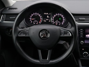 Skoda Octavia III Kombi Facelifting 1.6 TDI 115KM 2018 Skoda Octavia 1.6 TDI, DSG, VAT 23%, Navi, Klima, zdjęcie 16