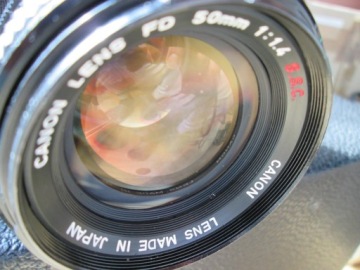 Камера Canon EF С ОБЪЕКТИВОМ 1,4/50