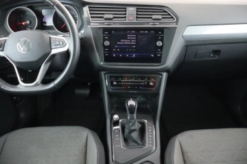 Volkswagen Tiguan II SUV Facelifting 2.0 TDI 150KM 2022 VW Tiguan 2.0 TDI, Salon Polska, 1. Właściciel, zdjęcie 11