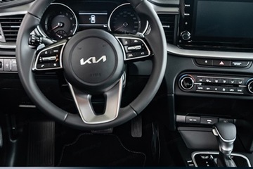 Kia Ceed III Hatchback Facelifting  1.5 T-GDI 160KM 2023 Kia Cee&#039;d 1.5 T-GDI DCT Hatchback 160KM 2023, zdjęcie 6