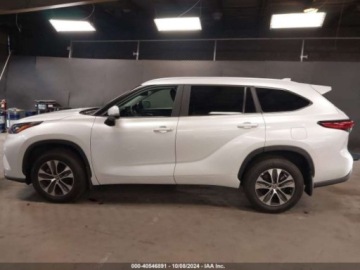 Toyota Highlander III 2023 Toyota Highlander xle, 2023r., 4x4, 2.4L 2.4 Benzyna 265KM, zdjęcie 7