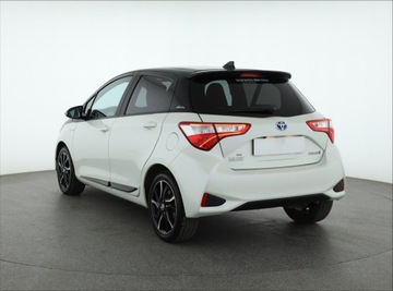 Toyota Yaris III Hatchback 5d Facelifting 2017 1.5 Hybrid 100KM 2018 Toyota Yaris 1.5 Hybrid, Salon Polska, zdjęcie 3