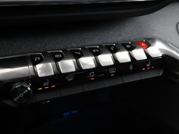 Peugeot 3008 II Crossover Facelifting  1.5 BlueHDi 130KM 2021 Peugeot 3008 full LED półskóra virtual cocpit, zdjęcie 29