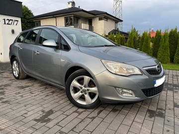 Opel Astra J Sports Tourer 1.7 CDTI ECOTEC 110KM 2011 opel astra j