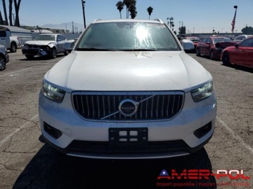 Volvo XC40 Crossover 2.0 T5 247KM 2019 Volvo XC 40 _T5_INSCRIPTION_4x4_2.0 L_248 km_2019r 2.0 Benzyna 248KM, zdjęcie 4