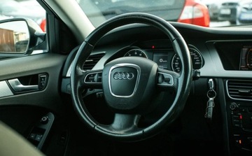 Audi A4 B8 Limousine 2.0 TFSI 180KM 2010 Audi A4 Limousine 2.0T 180KM Sedan cliamtronic Bixenon LED Grzane fotele, zdjęcie 31