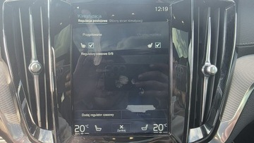 Volvo V60 II  2020 Volvo V60 t6 awd twin engine geartronic RDeasing, zdjęcie 18