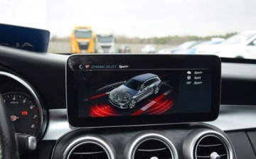 Mercedes Klasa C W205 2019 Mercedes-Benz Klasa C 2.0B AMG 265KM Navi Kamera Aktywne wydechy 123 TYS KM, zdjęcie 38