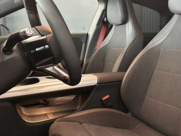 Mercedes CLA C118/X118 2026 MERCEDES-BENZ CLA 220 4-Matic AMG Line 1.5 (190KM) 2026, zdjęcie 3