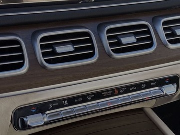 Mercedes GLE V167 SUV Facelifting 2.0 300d 269KM 2025 MERCEDES-BENZ GLE 300 d 4-Matic AMG Line 2.0 (269KM) 2025, zdjęcie 9