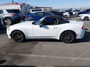 Fiat 124 Spider 2018 Fiat 124 Spider 2018 FIAT 124 SPIDER ABARTH 1.4 Benzyna 164KM, zdjęcie 13