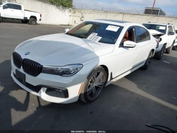 BMW Seria 7 G11-G12 2018 BMW Seria 7 740i 2018 3.0l 3.0 Benzyna 320KM, zdjęcie 1
