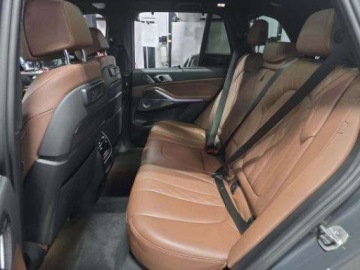 BMW X5 G05 2023 BMW X5 M50i 2023 4.4 Benzyna 523KM, zdjęcie 13