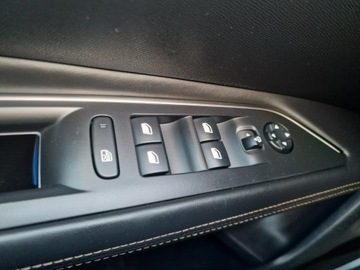 Peugeot 3008 II Crossover 1.2 PureTech 130KM 2017 Peugeot 3008 GT Line Full Ledy Pół-Skóry, zdjęcie 39