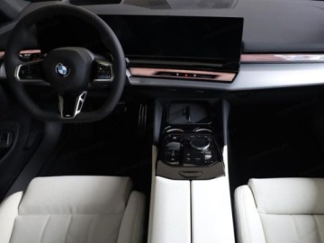 BMW Seria 5 G90-91 Touring 2.0 520d 197KM 2025 BMW Seria 5 520d Sport Sedan 2.0 (197KM) 2025, zdjęcie 7