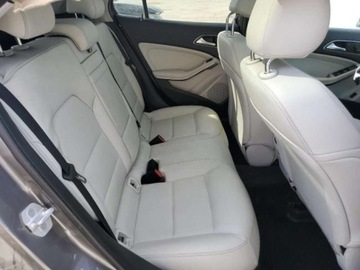 Mercedes GLA I 2017 Mercedes-Benz GLA 2017 Mercedes-Benz GLA GLA 250 4MATIC SUV 2.0 Benzyna, zdjęcie 9