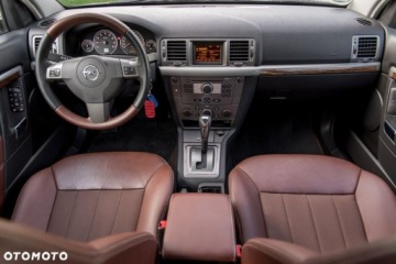 Opel Signum 2.2 DIRECT ECOTEC 155KM 2008 Opel Signum Opel Signum 2.2 Automatik Cosmo Plus 2.2 Benzyna 155KM, zdjęcie 35