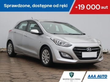 Hyundai i30 II Hatchback 5d 1.4 CRDi 90KM 2015 Hyundai i30 1.4 CRDi, Salon Polska, Serwis ASO