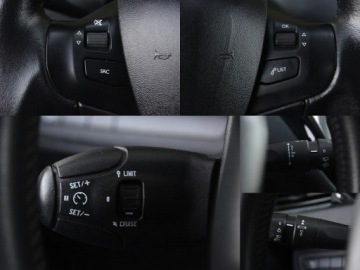 Peugeot 208 I Hatchback 5d Facelifting 1.2 PureTech 82KM 2018 Peugeot 208 1.2 Benzyna Style gwarancja przebiegu, zdjęcie 21