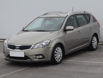 Kia Ceed I SW Facelifting 1.6 CRDi VGT 115KM 2010 Kia Ceed 1.6 CRDi, Salon Polska, Klima, zdjęcie 1