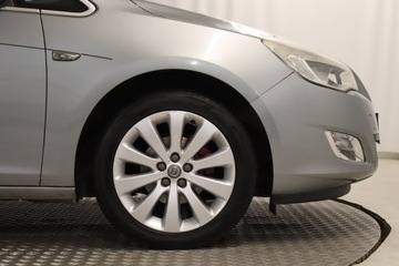 Opel Astra J Hatchback 5d 1.4 Turbo ECOTEC 140KM 2011 Opel Astra 1.4 T, Klima, Klimatronic, Tempomat, zdjęcie 14