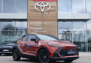 Toyota C-HR II SUV Plug-In 2.0 Hybrid Dynamic Force Plug-in  223KM 2025 Toyota C-HR C-HR PHEV Tokyo Edition FV23 DEMO Bezwypadkowy KINTO