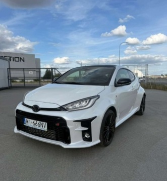 Toyota 2022 Toyota Yaris Toyota Yaris IV 1.6 GR dynamic vip 1.6 Benzyna 261KM