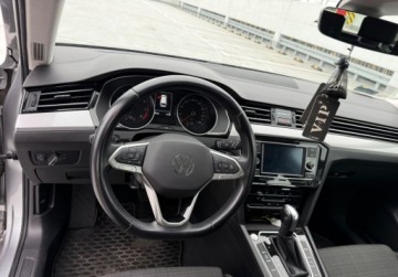 Volkswagen Passat B8 Variant Facelifting 1.5 TSI EVO 150KM 2022 Volkswagen Passat Variant salon PL FV Vat 23 rok gwarancji automat DSG, zdjęcie 13