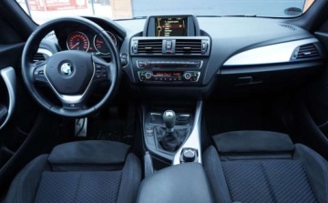BMW Seria 1 F20-F21 Hatchback 5d 116i 136KM 2013 BMW Seria 1 Bezwypadkowy Serwisowany 1-Wlasciciel M-PAKIET Alcantara Xenon, zdjęcie 7