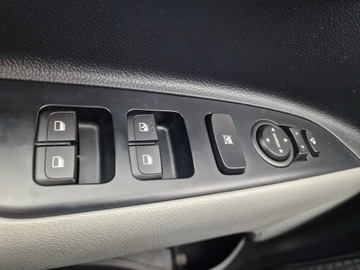 Kia Stonic Crossover 1.4 DOHC 100KM 2018 Kia Stonic 1.4 Benzyna Ledy Kamera Navigacja, zdjęcie 39