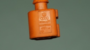 AUDI VOLKSWAGEN штекерный кубик 8K0973702C