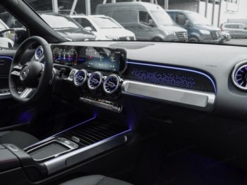 Mercedes GLB SUV 2.0 200d 150KM 2025 Od ręki - 200 d (150KM) AMG Line | MULTIBEAM LED + Hak holowniczy, zdjęcie 10