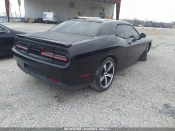 Dodge Challenger III 2017 Dodge Challenger 2017 Dodge Challenger RT Coupe 5.7 Benzyna 372KM, zdjęcie 3