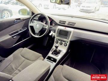 Volkswagen Passat B6 Variant 2.0 TDI 136KM 2006 Volkswagen Passat Zarejestrowany gotowy do jazdy 2.0 Diesel 136KM, zdjęcie 19