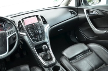 Opel Astra J Sports Tourer 1.4 Turbo ECOTEC 140KM 2012 CZARNA ZAREJESTROWANA 1.4T 140KM COSMO SERWIS NAVI SKÓRA GRZ.FOTELE, zdjęcie 27