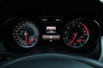 Mercedes CLA C117 Shooting Brake 1.6 200 156KM 2015 Mercedes CLA 200, Skóra, Navi, Xenon, Bi-Xenon, zdjęcie 10