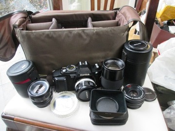 Aparat Konica FS-1 Z 4 OBIEKTYWAMI
