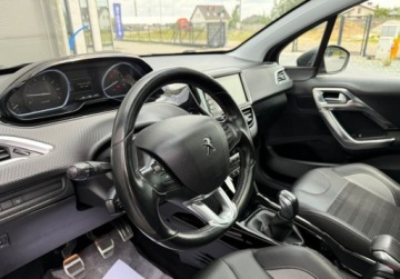 Peugeot 2008 I SUV Facelifting 1.2 PureTech 110KM 2019 Peugeot 2008 1.2 Benzyna 110KM, zdjęcie 22